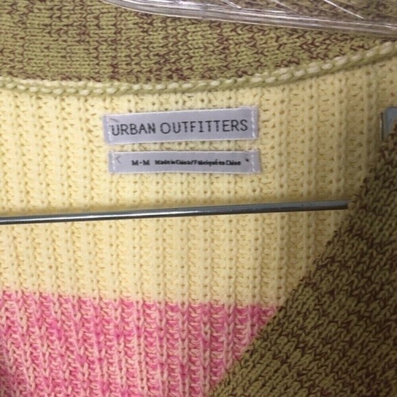 URBAN Outfitters cardigan/sweater - Picture 5 of 9